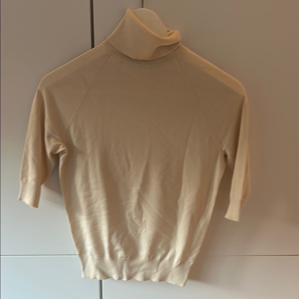 Chic Cream Turtleneck Sweater